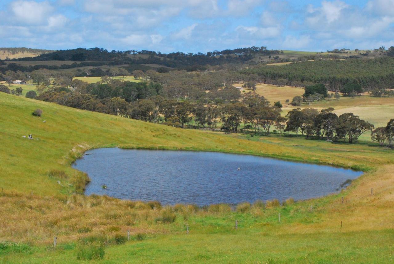 Back Valley Farmstay Bed And Breakfast Victor Harbor Esterno foto